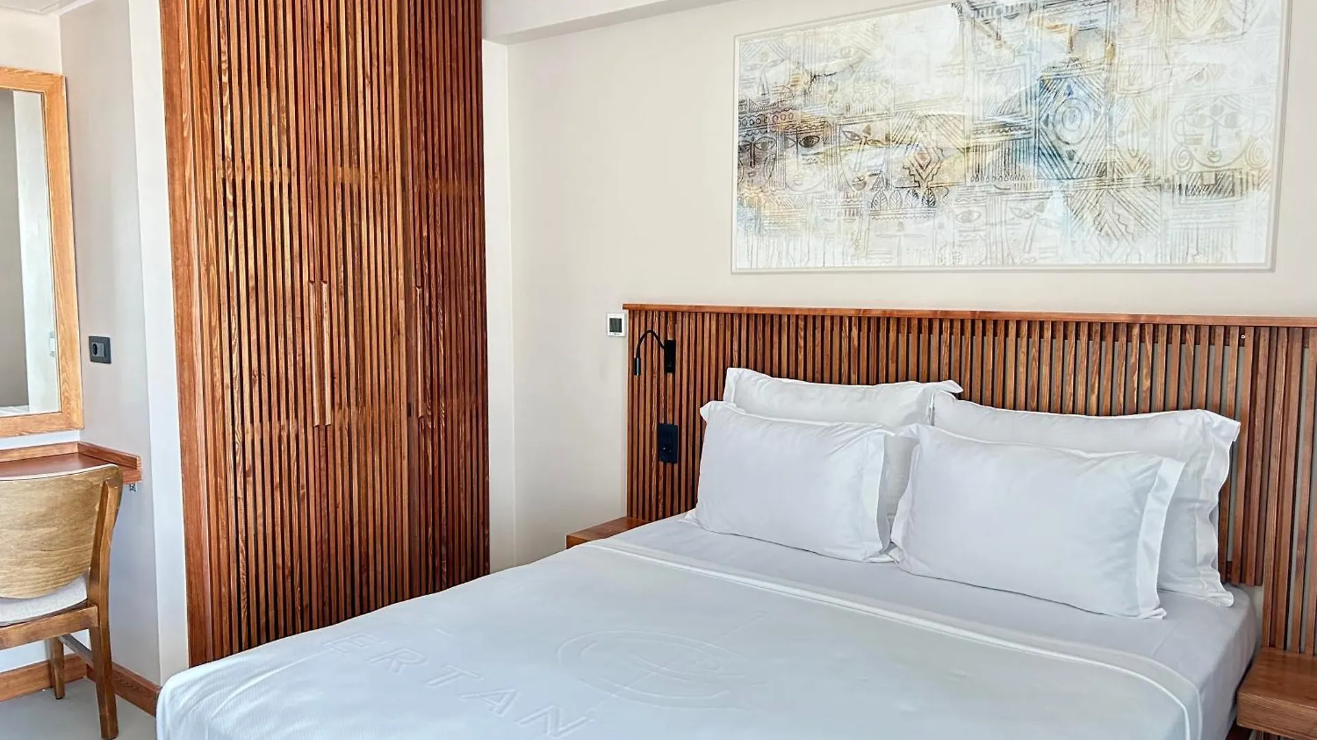 Ertan Otel Çeşme 호텔